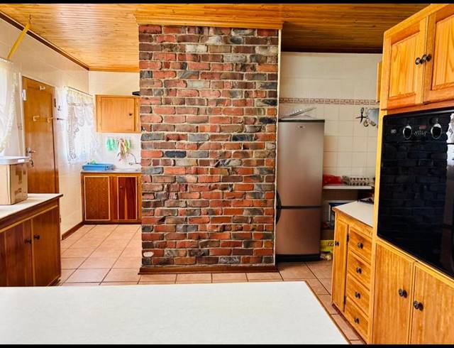 4 BEDROOM HOUSE FOR SALE IN PELLISSIER